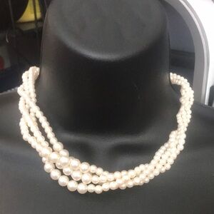 Elegant Cream Faux Pearl Necklace Vintage Swirl